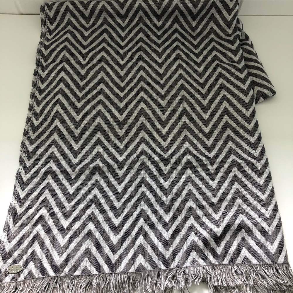 Armani exchange women’s chevron print  scarf
